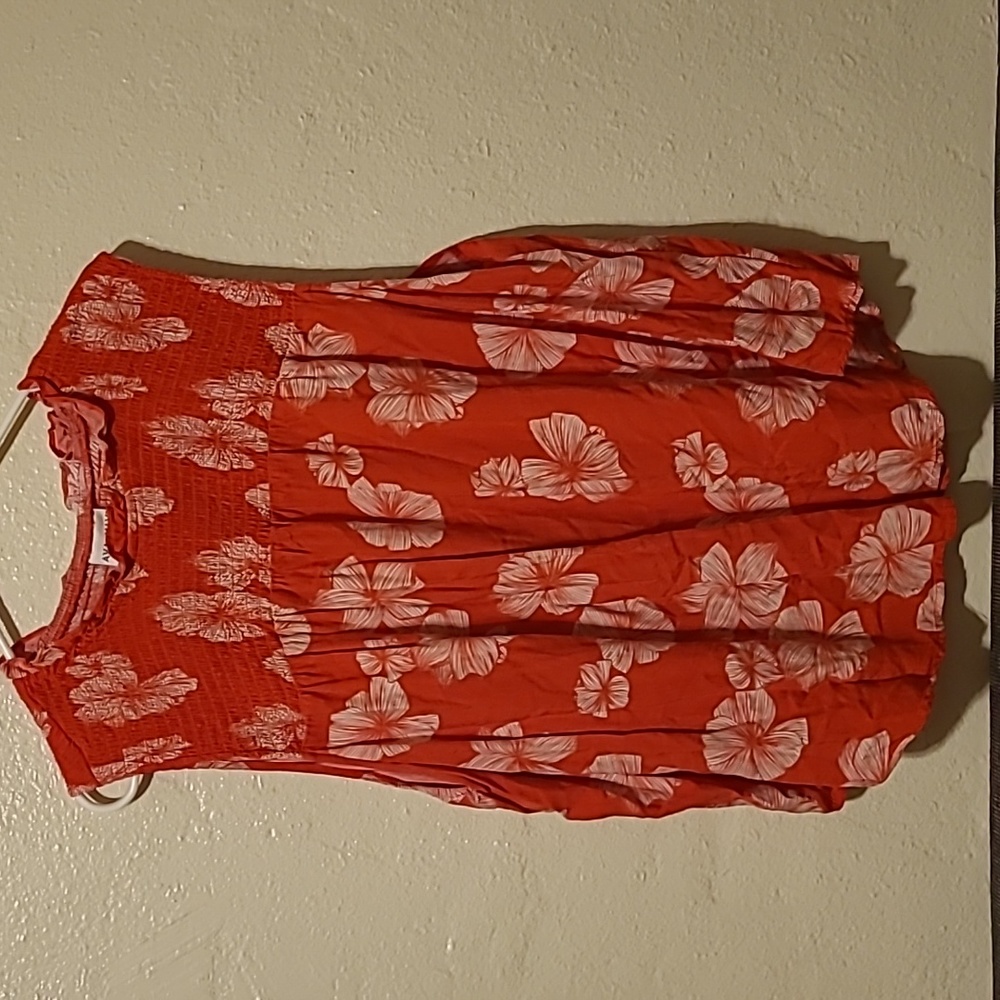 Ava & Viv top